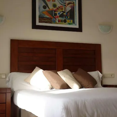 Playa Blanca Sleeps 6 Wifi T691309 Villa