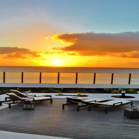 Playa Blanca Sleeps 6 Wifi T691309 *